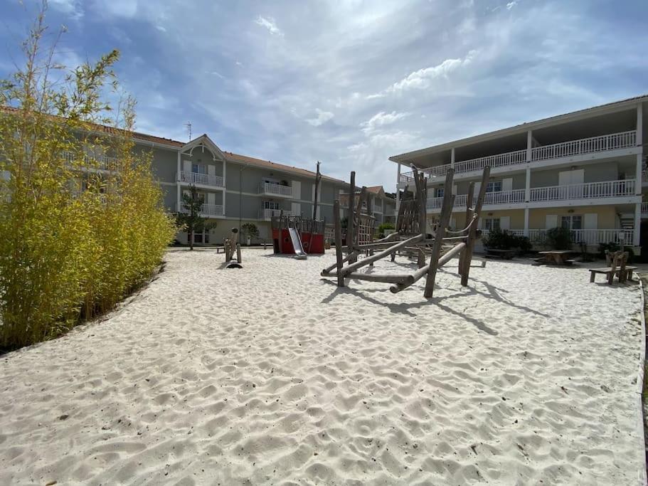 Maison Typee Arcachonnaise Avec Piscine Commune La Teste-de-Buch Exterior photo